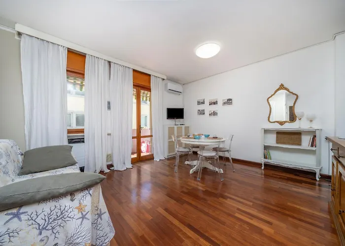 Apartment Guesthost - Lovely In